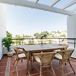 Cozy 2 Bedroom In Nueva Andalucia Appartement Marbella