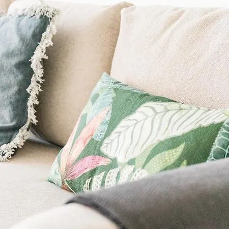 Cozy 2 Bedroom In Nueva Andalucia Διαμέρισμα *