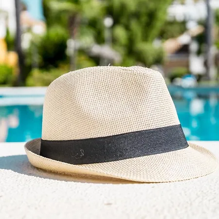 Cozy 2 Bedroom In Nueva Andalucia *