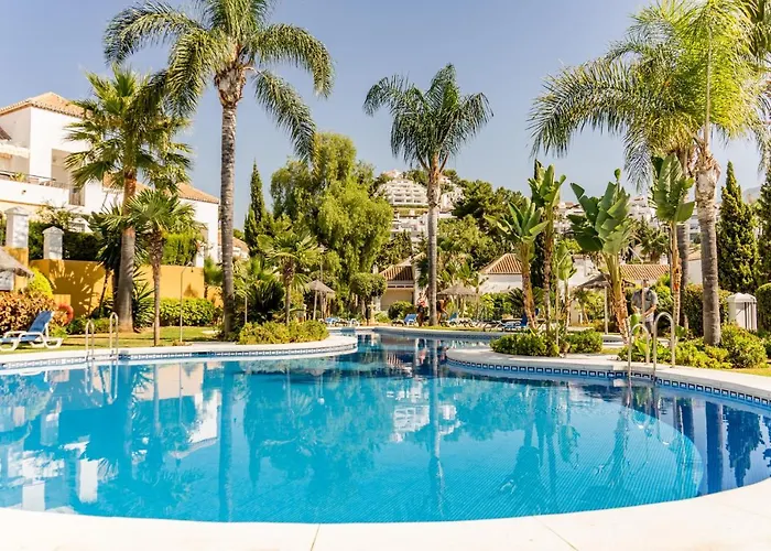 Cozy 2 Bedroom In Nueva Andalucia *