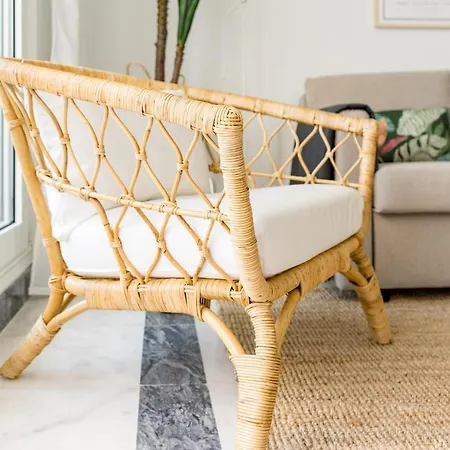 Cozy 2 Bedroom In Nueva Andalucia *