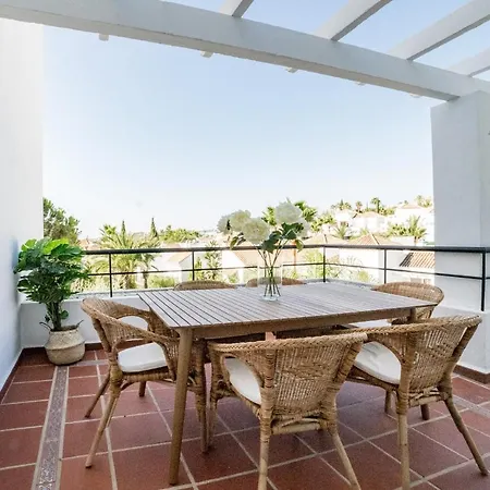 Cozy 2 Bedroom In Nueva Andalucia Lejlighed Marbella